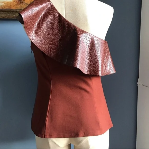 INC International Concepts brown faux croc embossed leather one shoulder top M - Picture 4 of 10
